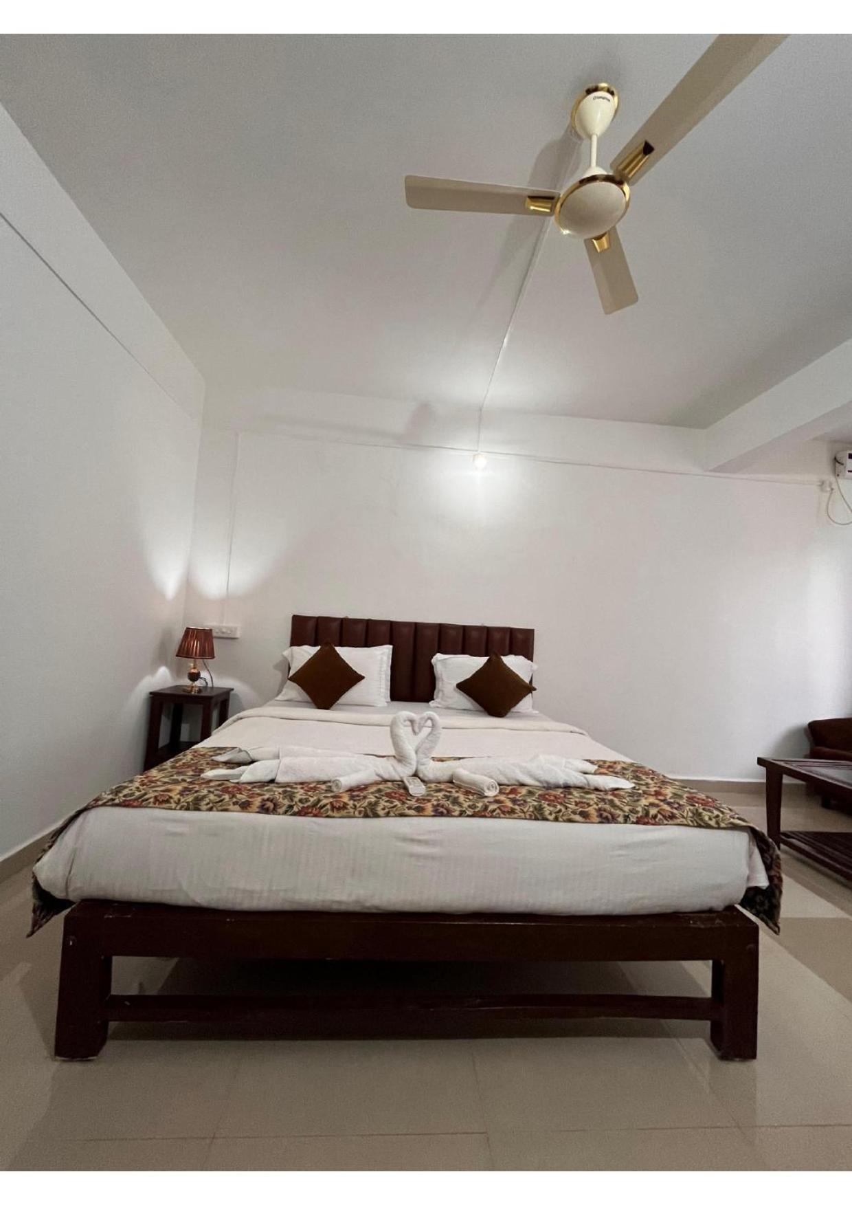 Sea 2000 Resort Canacona Eksteriør billede